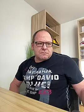 coupleLatinaLovers online show from 12-31-24, 11:09