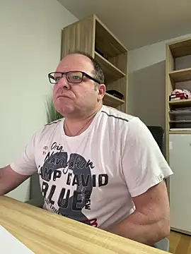 coupleLatinaLovers online show from 01-29-25, 05:30