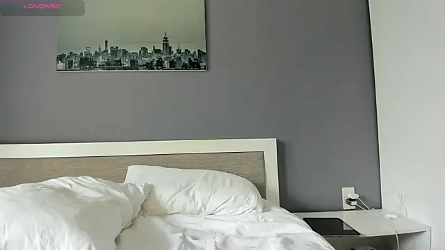 yumisunn online show from 10-29-25, 04:37