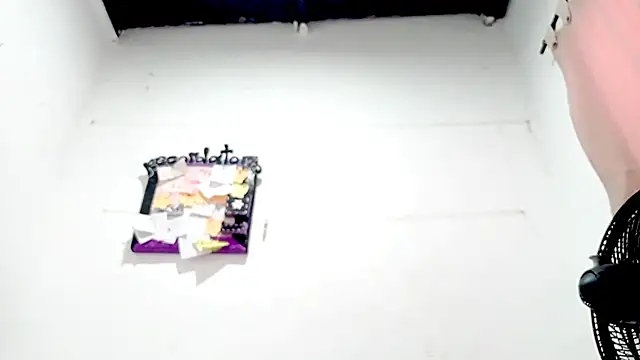 PetiteIvoryQueen19 online show from 09-14-25, 03:33