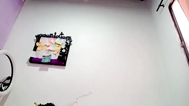 PetiteIvoryQueen19 online show from 02-06-26, 06:44