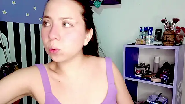PetiteIvoryQueen19 online show from 05-19-26, 04:08