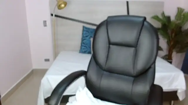 Snapshot of adhara_cortez chatting on 06-24-26, 08:52 adhara cortez online show from 06-24-26, 08:52