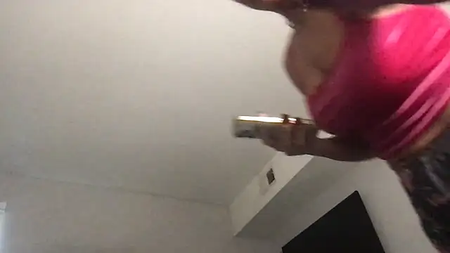 bigb00tyjudyyX online show from 09-27-25, 03:39