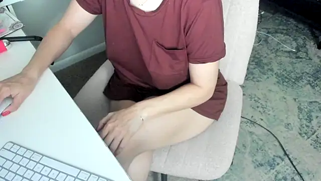 bigb00tyjudyyX online show from 05-19-26, 04:13