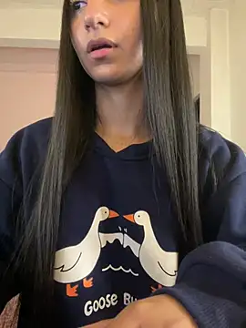 Snapshot of aly_golden_ chatting on 12-21-24, 10:50 aly golden online show from 12-21-24, 10:50