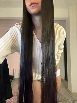 Snapshot of aly_golden_ chatting on 01-05-25, 06:24 aly golden online show from 01-05-25, 06:24