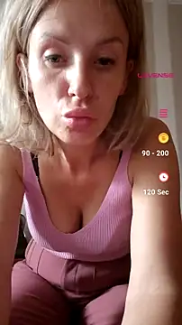 Snapshot of YourJuliena chatting on 08-04-26, 04:20 YourJuliena online show from 08-04-26, 04:20