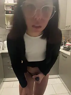 Snapshot of Porcella96 chatting on 01-23-25, 09:18 Porcella96 online show from 01-23-25, 09:18