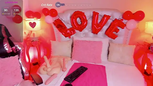 AliceLamore online show from 02-11-25, 12:05