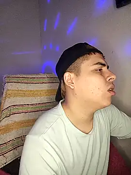 Snapshot of CARKIS-69 chatting on 12-04-24, 04:49 CARKIS-69 online show from 12-04-24, 04:49