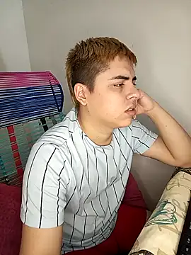 Snapshot of CARKIS-69 chatting on 12-18-24, 04:28 CARKIS-69 online show from 12-18-24, 04:28