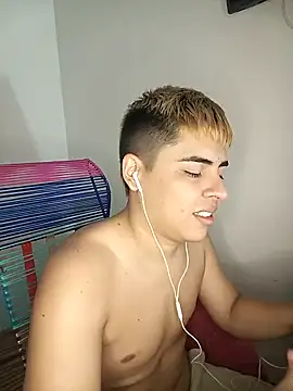 Snapshot of CARKIS-69 chatting on 01-05-25, 04:06 CARKIS-69 online show from 01-05-25, 04:06