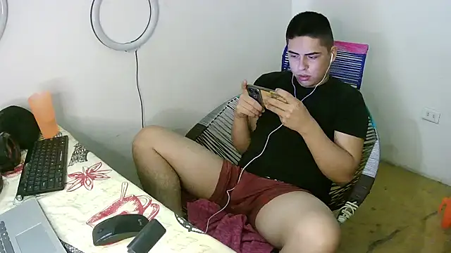 Snapshot of CARKIS-69 chatting on 01-31-25, 02:58 CARKIS-69 online show from 01-31-25, 02:58