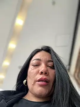 Snapshot of Abril10_ chatting on 01-29-25, 03:58 Abril10 online show from 01-29-25, 03:58