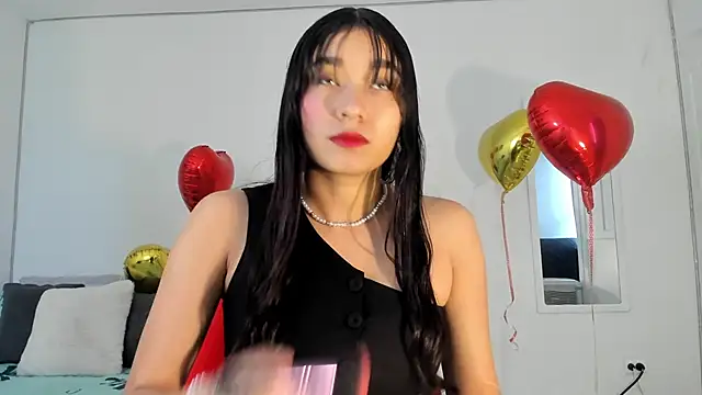 Maia W10 online show from 02-24-25, 12:37