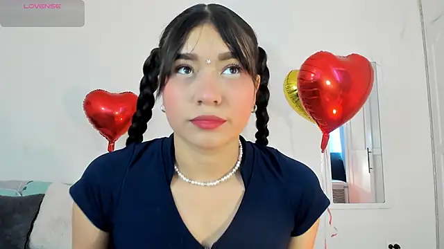 Maia W10 online show from 02-25-25, 06:20