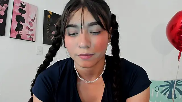 Maia W10 online show from 02-26-25, 12:27