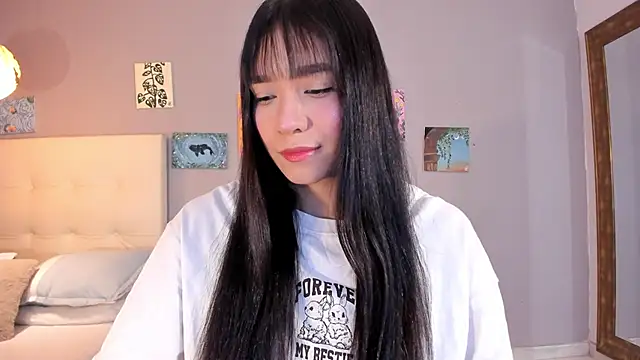 Maia W10 online show from 05-13-26, 12:24