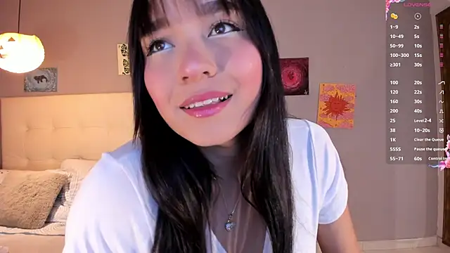 Maia W10 online show from 06-04-26, 12:33