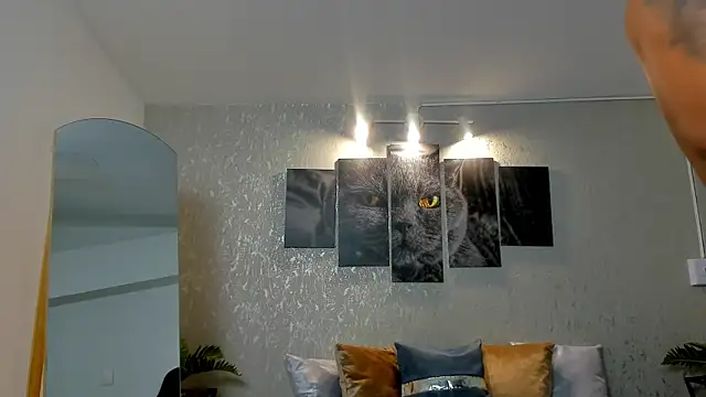 Regan   online show from 01-15-25, 04:25