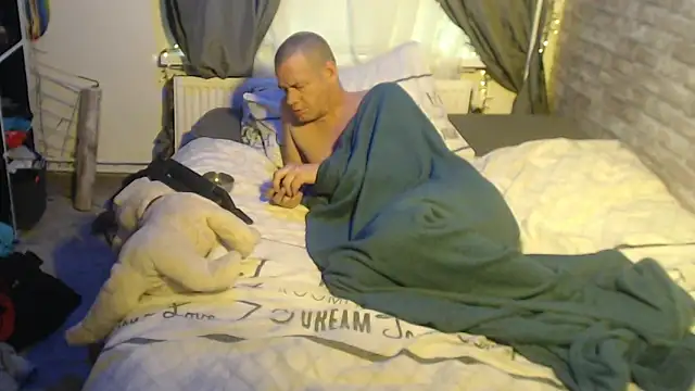 Snapshot of mikeythebestsucker chatting on 01-22-25, 02:03 mikeythebestsucker online show from 01-22-25, 02:03