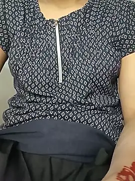 Snapshot of Nadia-2 chatting on 12-03-24, 01:43 Nadia-2 online show from 12-03-24, 01:43