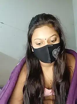 Snapshot of Nadia-2 chatting on 12-30-24, 12:43 Nadia-2 online show from 12-30-24, 12:43