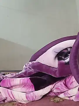 Snapshot of Nadia-2 chatting on 01-02-25, 08:24 Nadia-2 online show from 01-02-25, 08:24