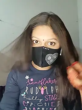 Snapshot of Nadia-2 chatting on 01-15-25, 04:32 Nadia-2 online show from 01-15-25, 04:32