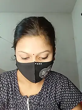 Snapshot of Nadia-2 chatting on 02-12-25, 12:33 Nadia-2 online show from 02-12-25, 12:33