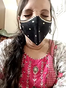 Snapshot of Sahana_Telugu_Girl chatting on 01-28-25, 09:50 Sahana Telugu Girl online show from 01-28-25, 09:50