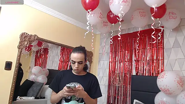 Snapshot of JustinePerry chatting on 02-16-25, 04:09 JustinePerry online show from 02-16-25, 04:09