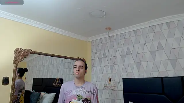 Snapshot of JustinePerry chatting on 03-10-25, 04:17 JustinePerry online show from 03-10-25, 04:17