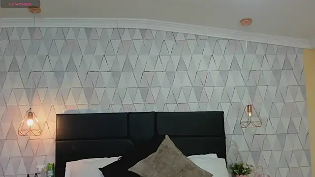 Snapshot of JustinePerry chatting on 11-13-25, 03:27 JustinePerry online show from 11-13-25, 03:27