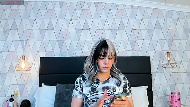 Snapshot of JustinePerry chatting on 11-26-25, 03:40 JustinePerry online show from 11-26-25, 03:40