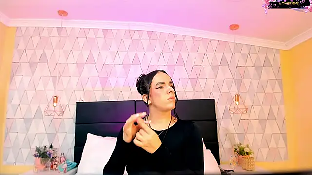 JustinePerry online show from 04-14-26, 03:56