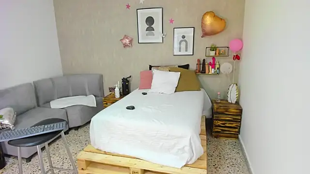 Snapshot of afrodita_martinez chatting on 02-20-25, 08:58 afrodita martinez online show from 02-20-25, 08:58