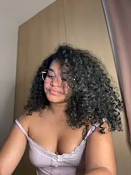 Lucy wilson5 online show from 02-05-25, 06:46