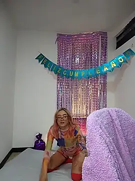 Snapshot of 911Calling chatting on 02-08-25, 02:36 911Calling online show from 02-08-25, 02:36