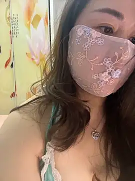 Snapshot of Angie_88 chatting on 10-27-25, 02:54 Angie 88 online show from 10-27-25, 02:54