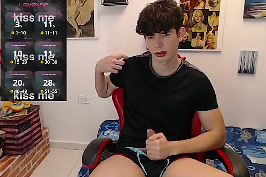 Snapshot of Angelo-cianuro- chatting on 09-09-25, 10:31 Angelo-cianuro- online show from 09-09-25, 10:31