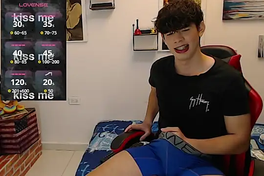 Snapshot of Angelo-cianuro- chatting on 09-26-25, 09:19 Angelo-cianuro- online show from 09-26-25, 09:19