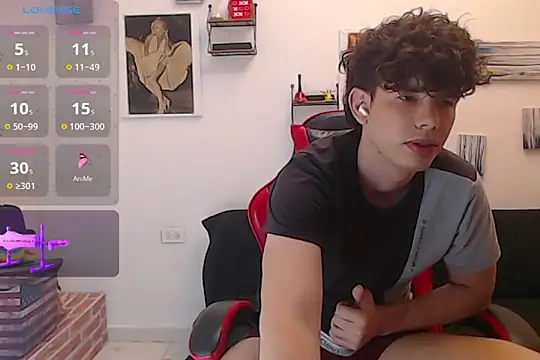 Snapshot of Angelo-cianuro- chatting on 12-13-25, 11:32 Angelo-cianuro- online show from 12-13-25, 11:32