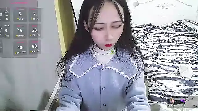 Snapshot of CN-Doudou chatting on 12-19-24, 12:23 CN-Doudou online show from 12-19-24, 12:23