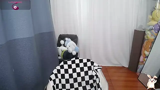 Snapshot of CN-Doudou chatting on 09-24-25, 03:54 CN-Doudou online show from 09-24-25, 03:54