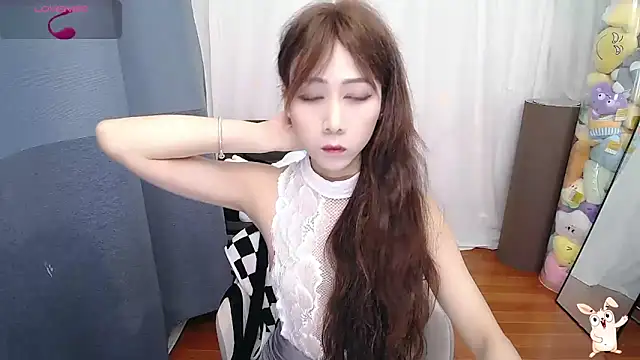 Snapshot of CN-Doudou chatting on 09-30-25, 02:27 CN-Doudou online show from 09-30-25, 02:27