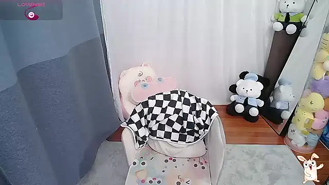 Snapshot of CN-Doudou chatting on 10-21-25, 02:34 CN-Doudou online show from 10-21-25, 02:34