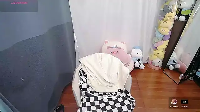 Snapshot of CN-Doudou chatting on 10-31-25, 03:18 CN-Doudou online show from 10-31-25, 03:18