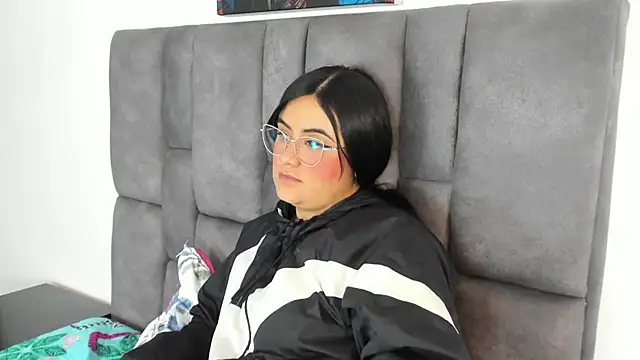 Snapshot of Dulce_amg chatting on 02-03-25, 02:45 Dulce amg online show from 02-03-25, 02:45